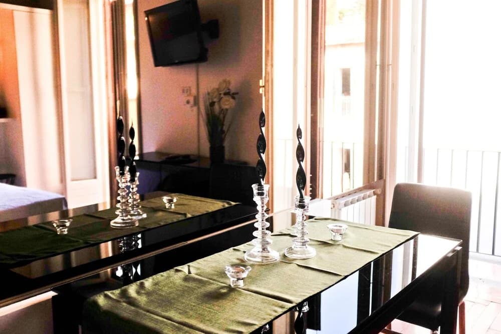 Spanish Steps Studio - photo 21