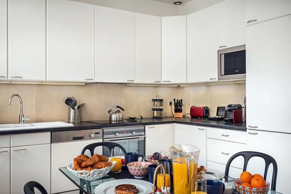 Rue Honore Chevalier - Two Bedroom Apartment - photo 11