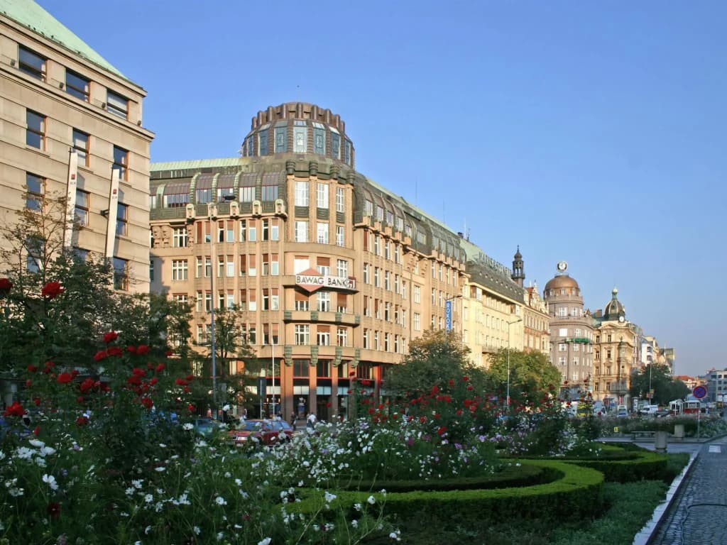 EA Hotel Rokoko - photo 1