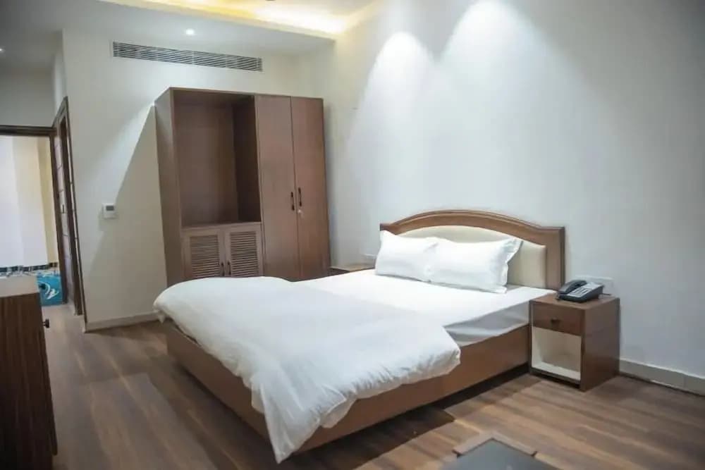 The Retreat Resort - photo 11