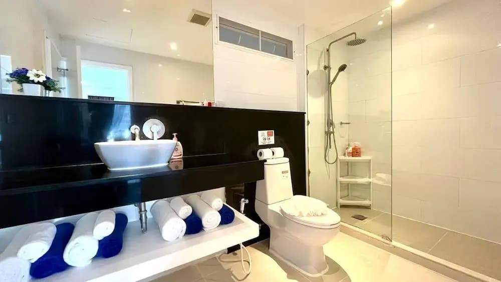 B12a - 2 Bdr Condo With Pool Access, Karon Beach - photo 10