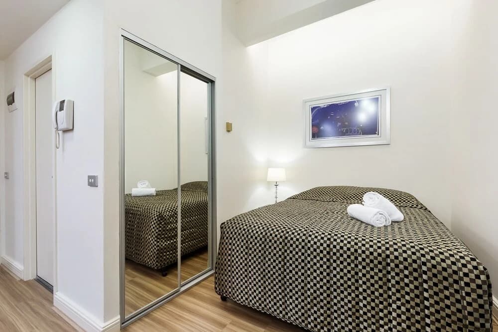 Sydney CBD Studio Apartment 503BRG - photo 3