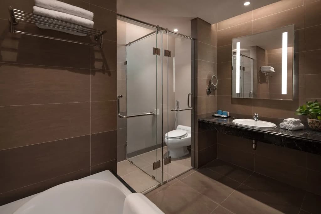 Altara Suites Da Nang - photo 11