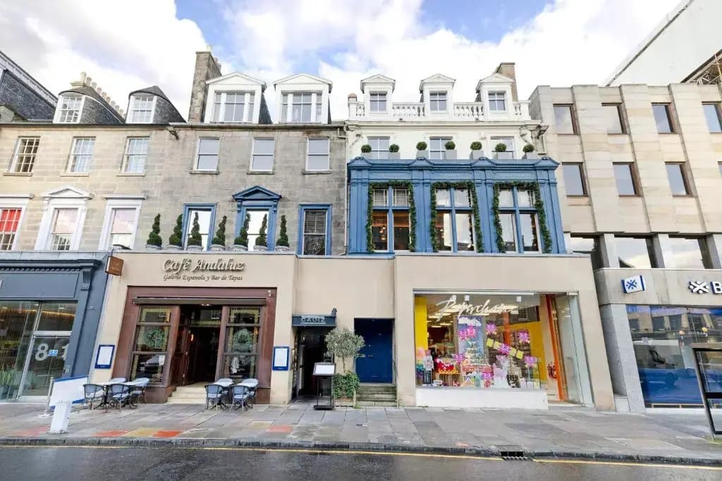 ALTIDO Luxury 2BR home on George Street - photo 2