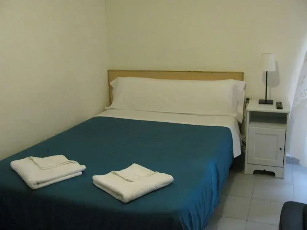 Hostal Elkano - photo 25