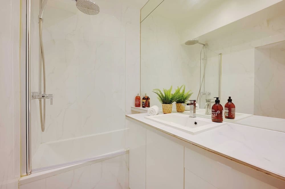 Beautiful Apartment in the Marais - 3bdr/6p - Paris - photo 9