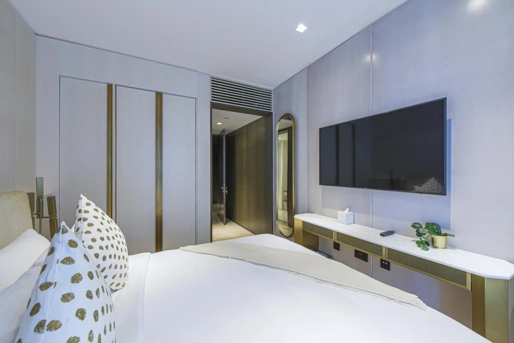 DXB - Five - 41102 - PJ - photo 5