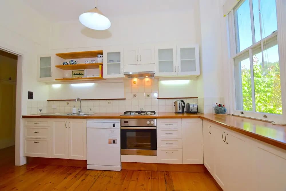 Mintie Cottage on Leura Mall - photo 13