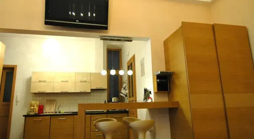 Liszt Studios Holiday Home Apartment - photo 1