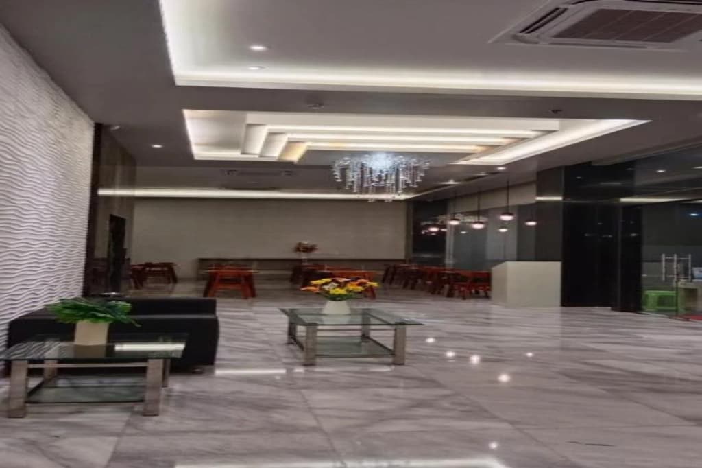 Grand Thamrin Hotel - photo 2