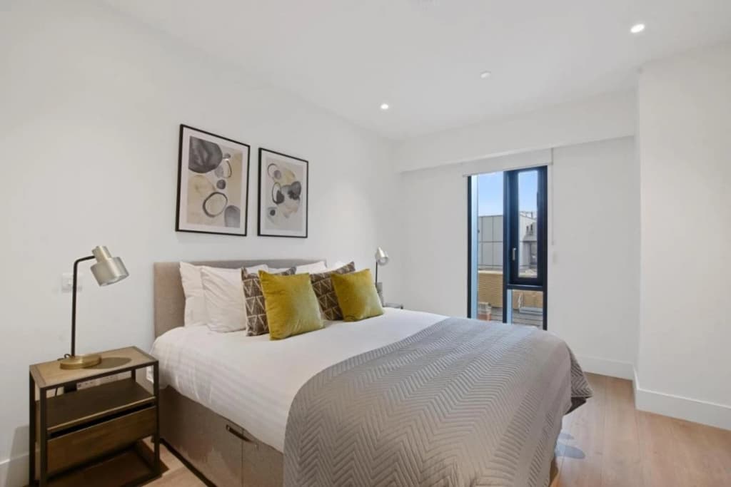 Whitfield Street Residences by Aeria Apartments - photo 3