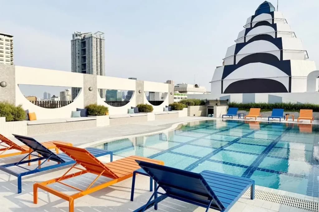 Karnmanee Palace Hotel - photo 11