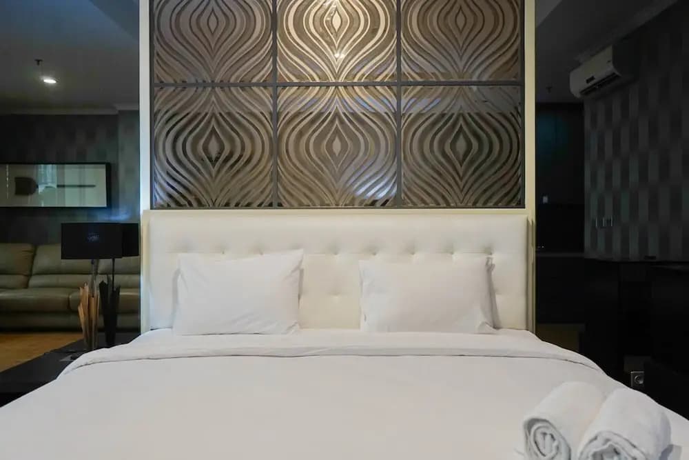 Spacious Studio with Sofa Bed @ Ancol Mansion Apartment - main photo