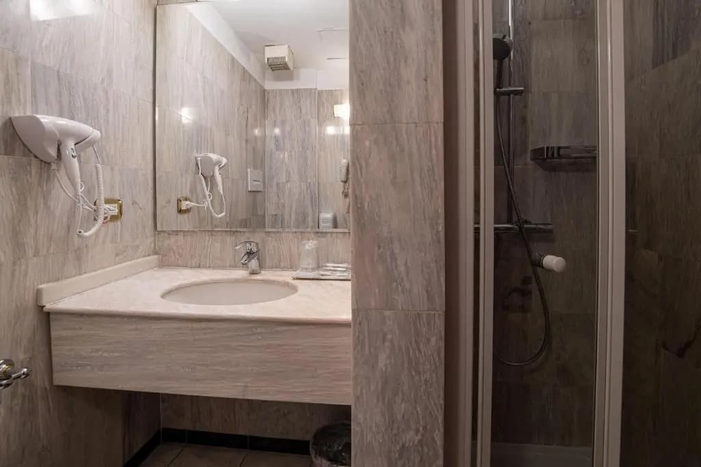 hotel mythos - photo 8
