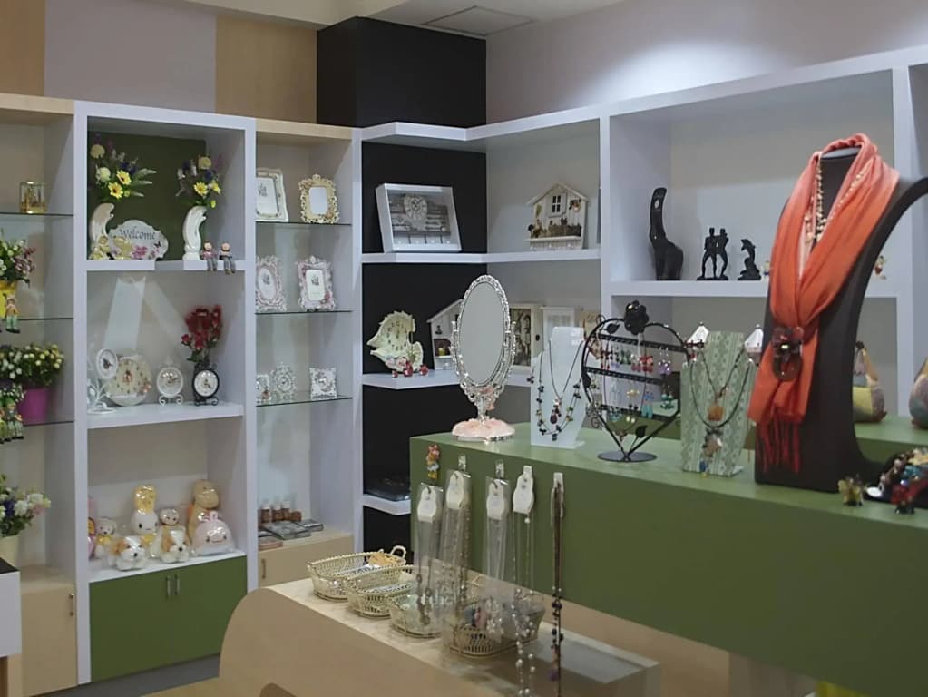 The Greenery Hotel - photo 15