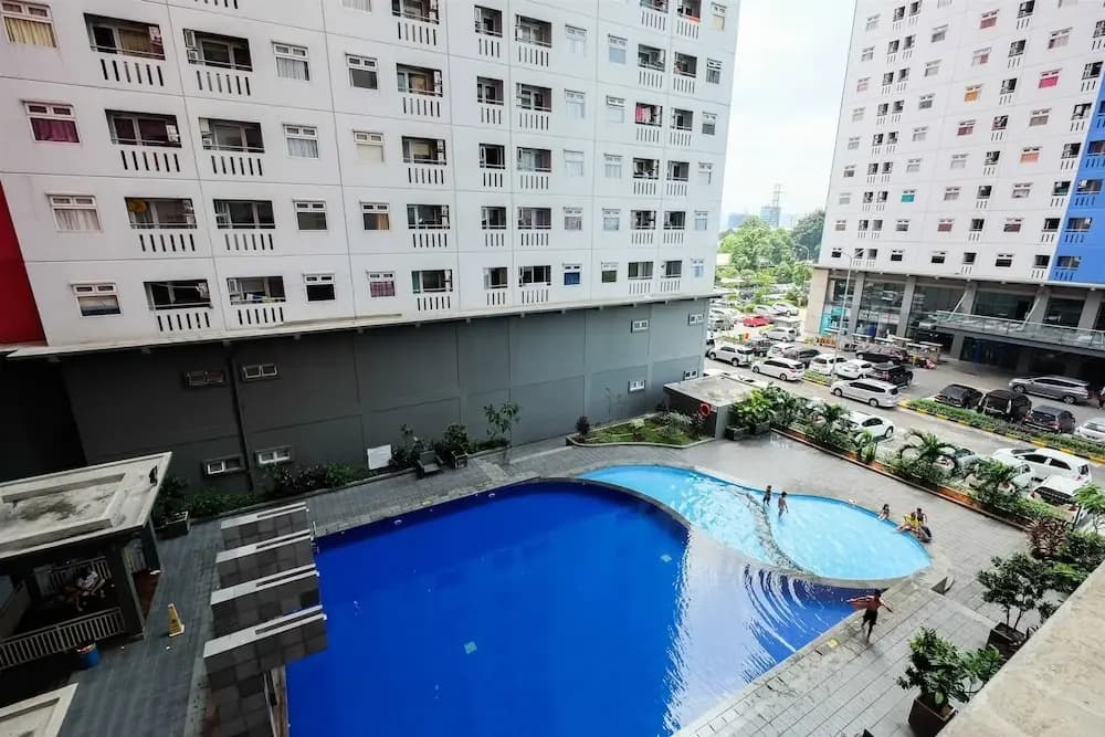 Pool View Green Pramuka Apartment - photo 1