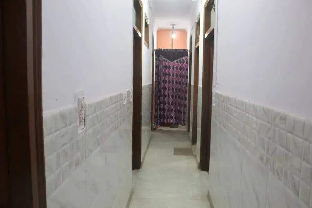 Rajdhani Inn - photo 8