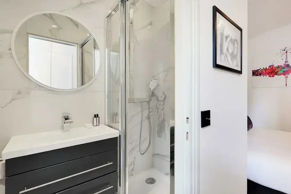 Modern Apartment & Terrace - 2br/6p - Near Nation - photo 6