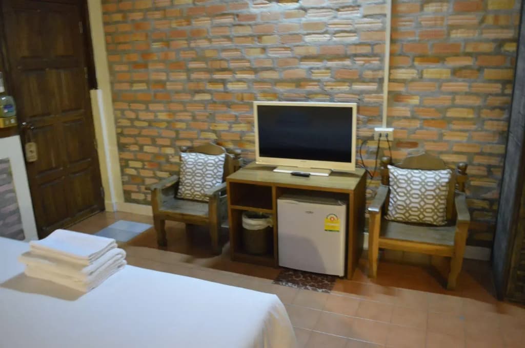 Baan Thai Homestay by bGb Villas - Hostel - photo 2