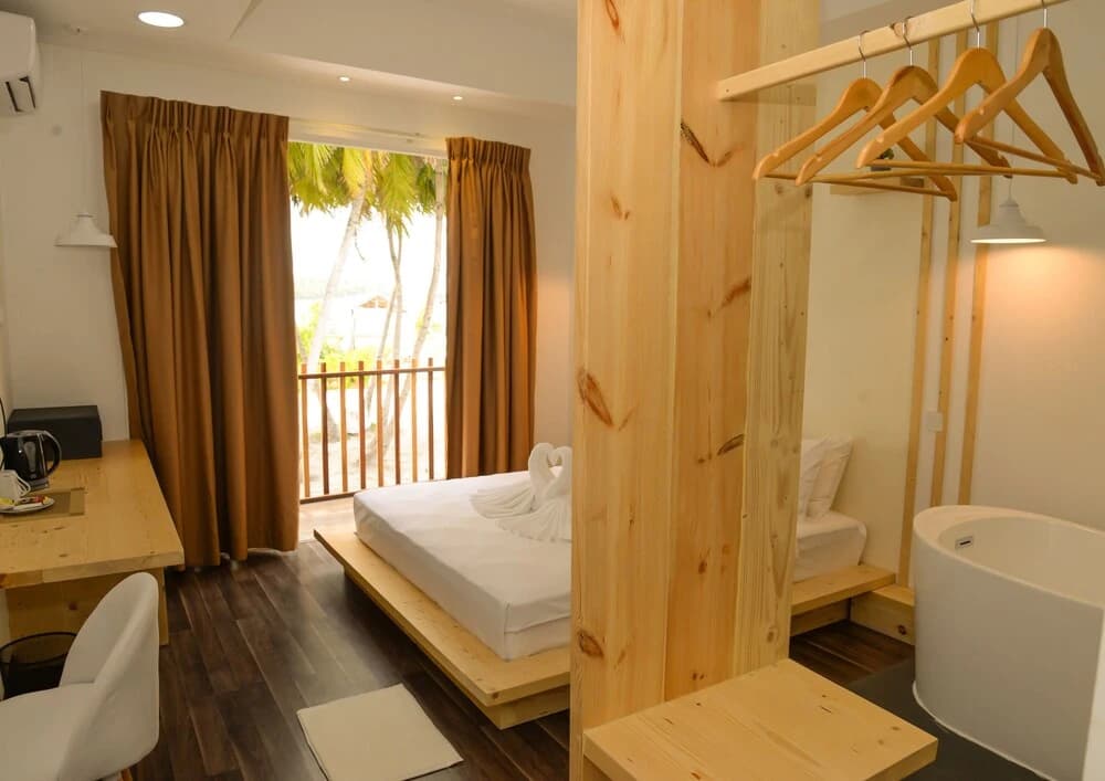 Portia Hotel & Spa - photo 5