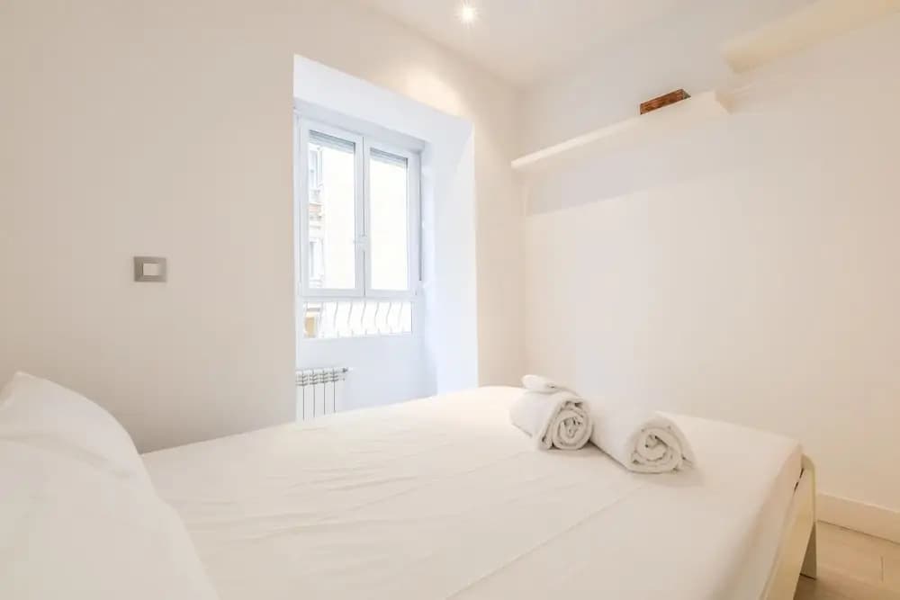 Room to Rent Bernabeu Spacious Apartment - photo 6