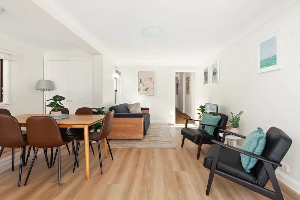 Stylish 2-bed House in Leichhardt - photo 4