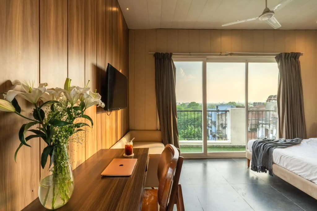 LetsBunk Poshtel & Suites - photo 3
