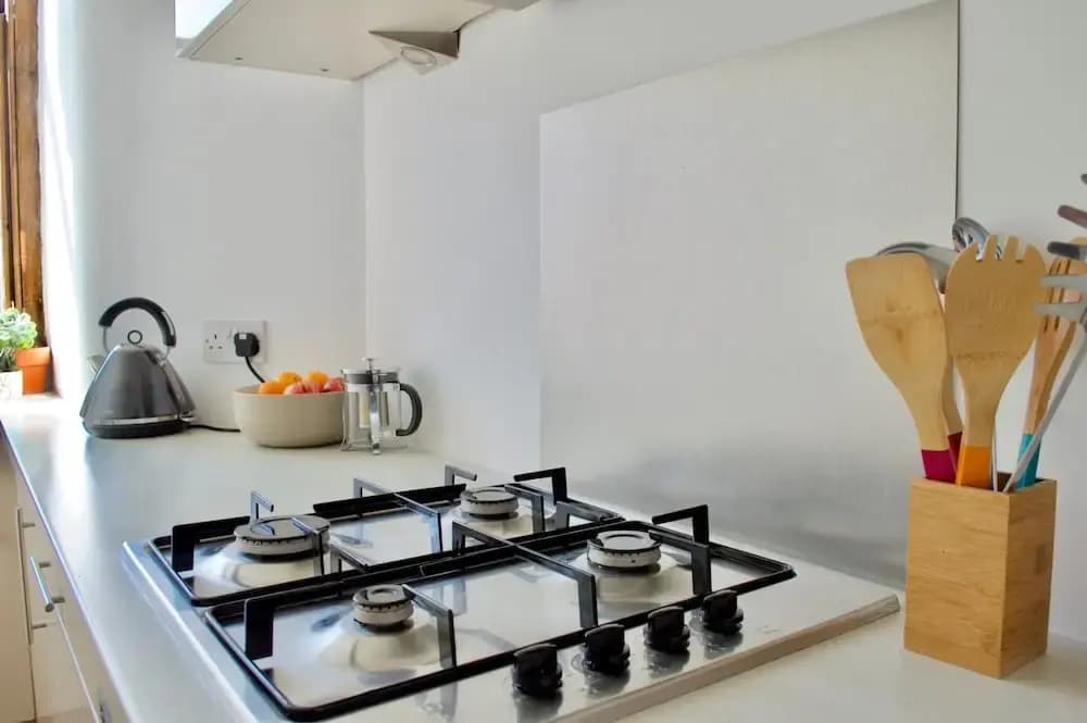1 Bedroom Flat In Edinburgh - photo 2