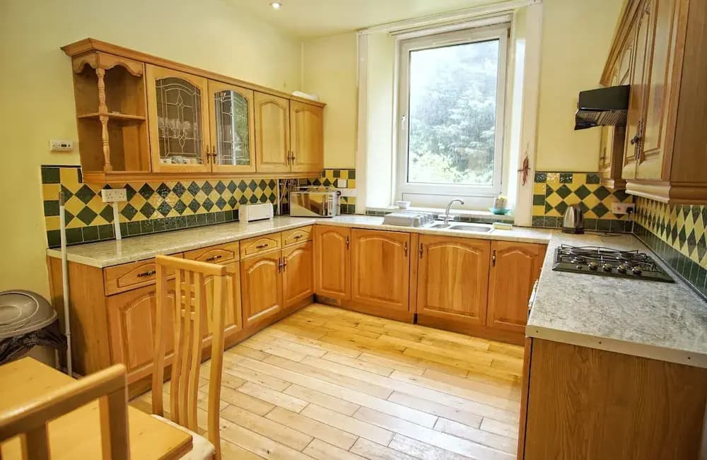 Spacious 2 Bedroom Flat, Leith Walk - photo 12