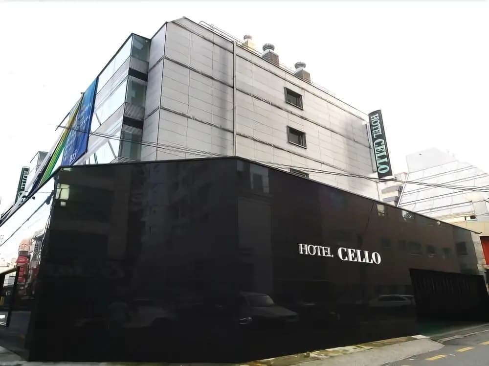 Cello Motel - main photo