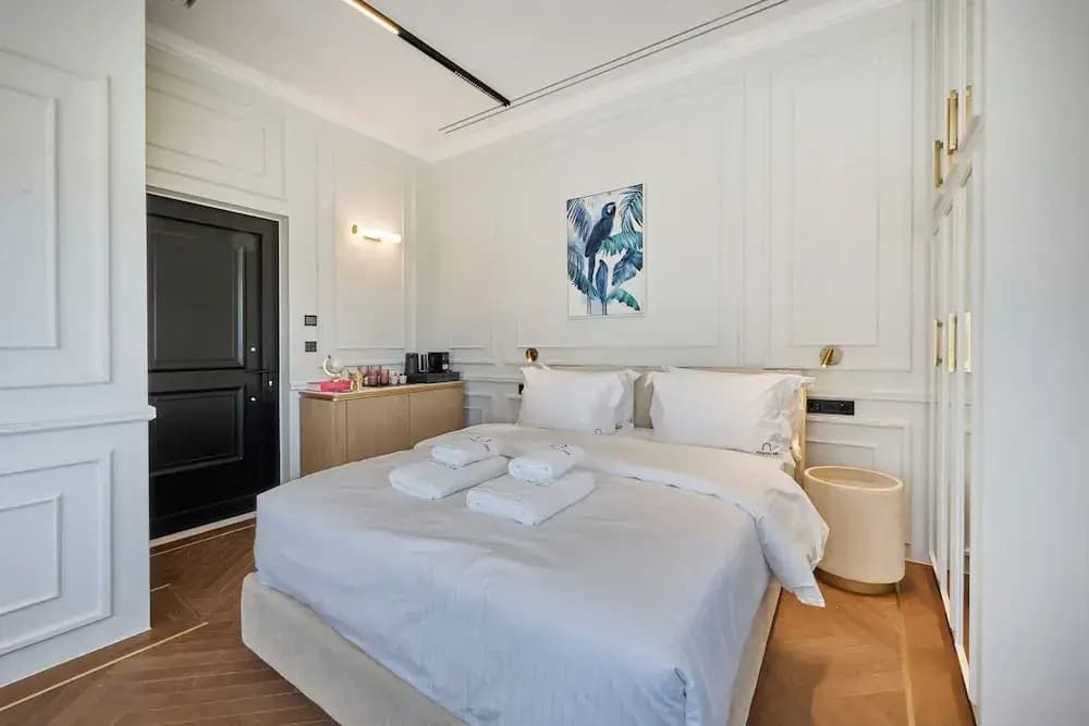 Ermou 99 Intelligent Private Suites - photo 7