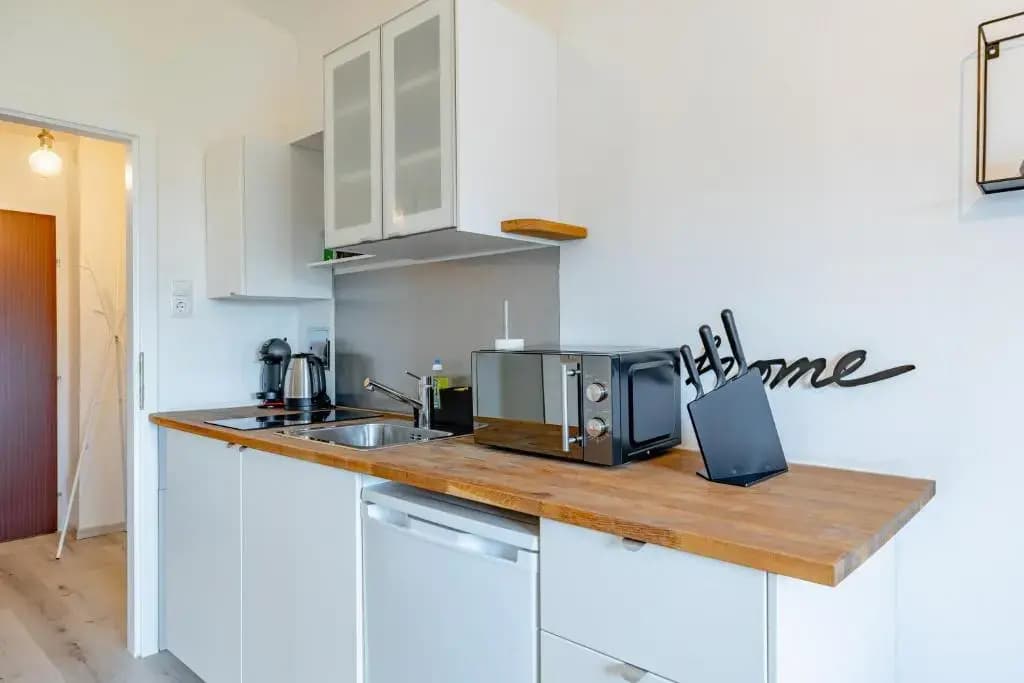 New with a View - Modern Studio - photo 7
