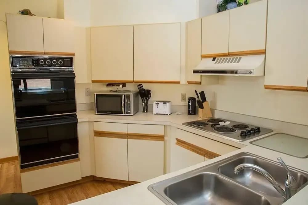 Claremont Holiday Home - photo 20
