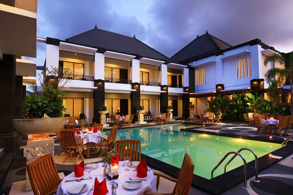 The Radiant Hotel - photo 12