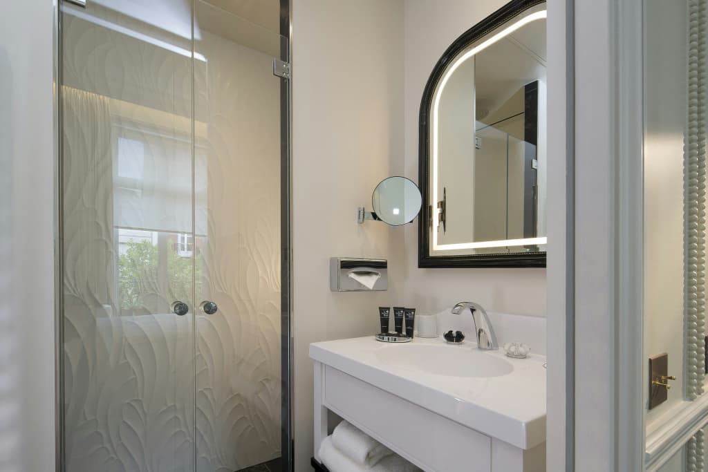 Hotel Le Narcisse Blanc & Spa - photo 9