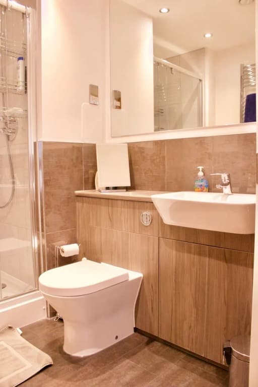 2 Bedroom Flat In Broughton Area - photo 9