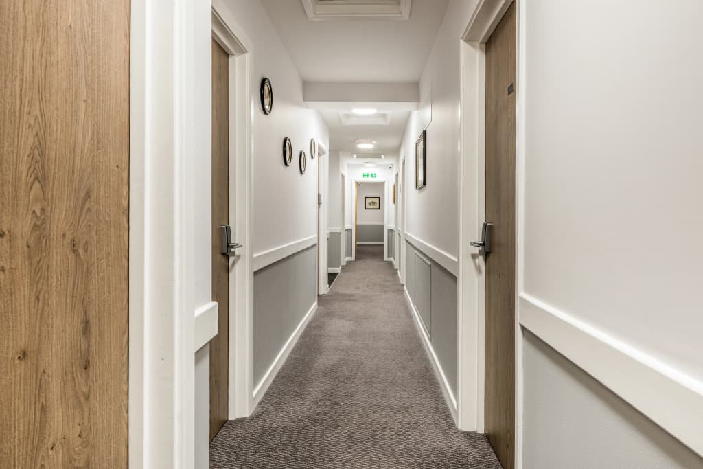 The Princes Square Hotel - photo 18