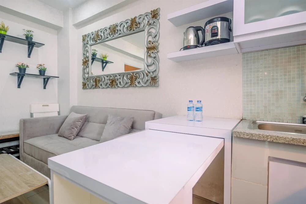 Simple And Cozy Living 2Br At Cibubur Village Apartment - photo 15