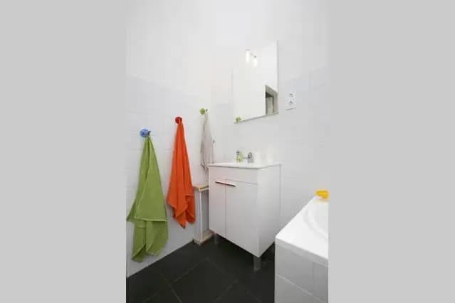 Sophie's flat - photo 5