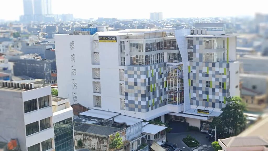 MaxOne Signature Glodok Jakarta - photo 19