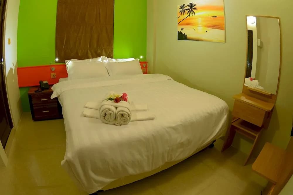 SeaHouse TopDeck Hotel Maldives - photo 2
