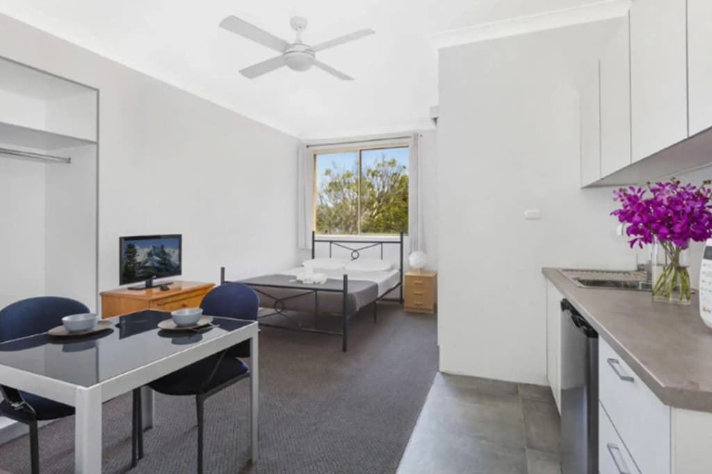 Manly Beachside Apartments - photo 4
