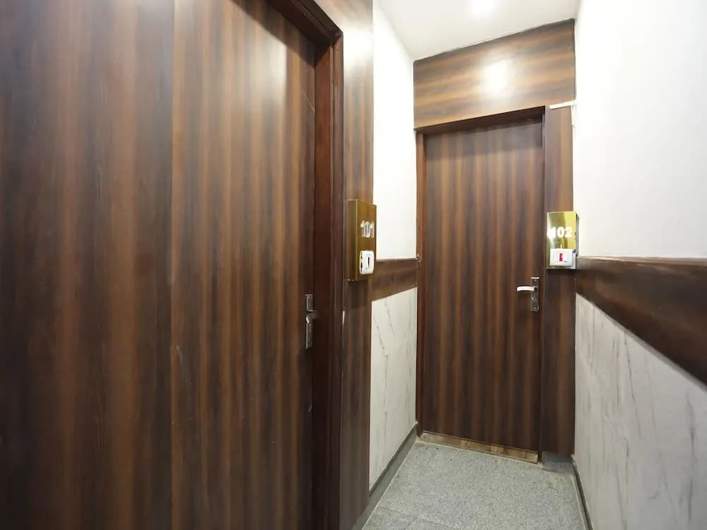 OYO 12503 Hotel Corner Point - photo 15
