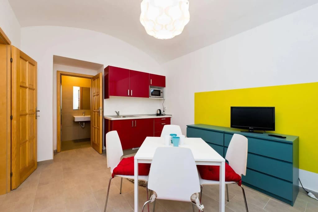 Budget Apartment - photo 2