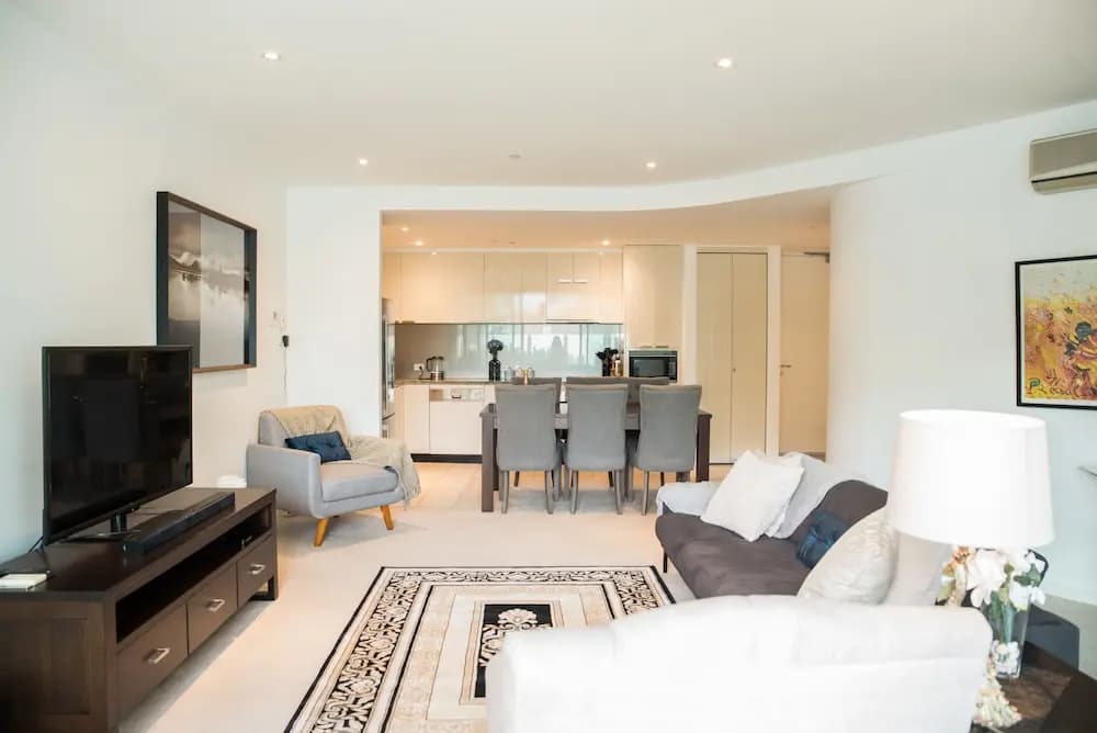 Richmond Oasis Apartments - photo 27