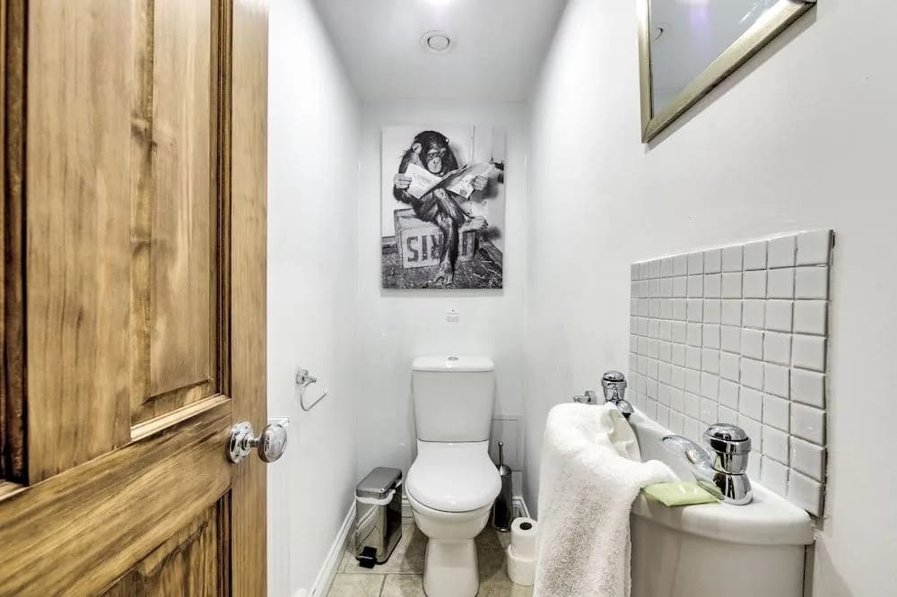 St Stephen Street Apartment - photo 7