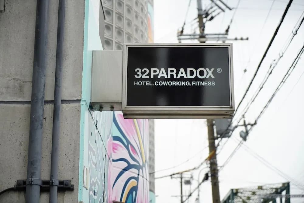 32 Paradox - main photo