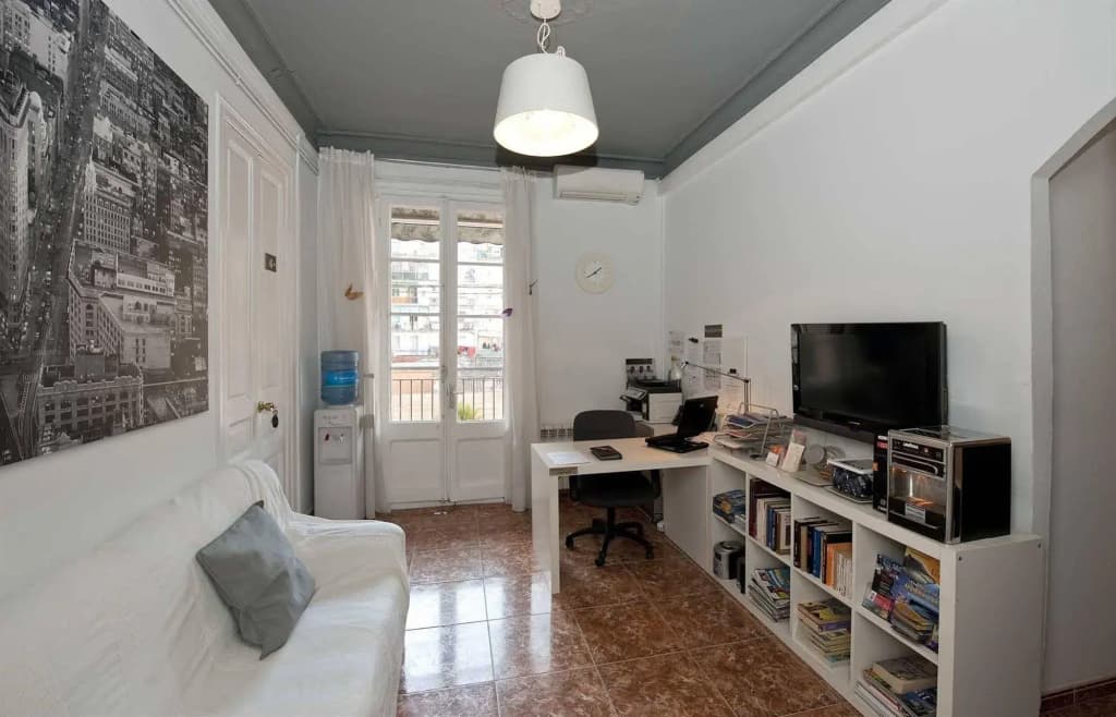 Hostalet De Barcelona - photo 2