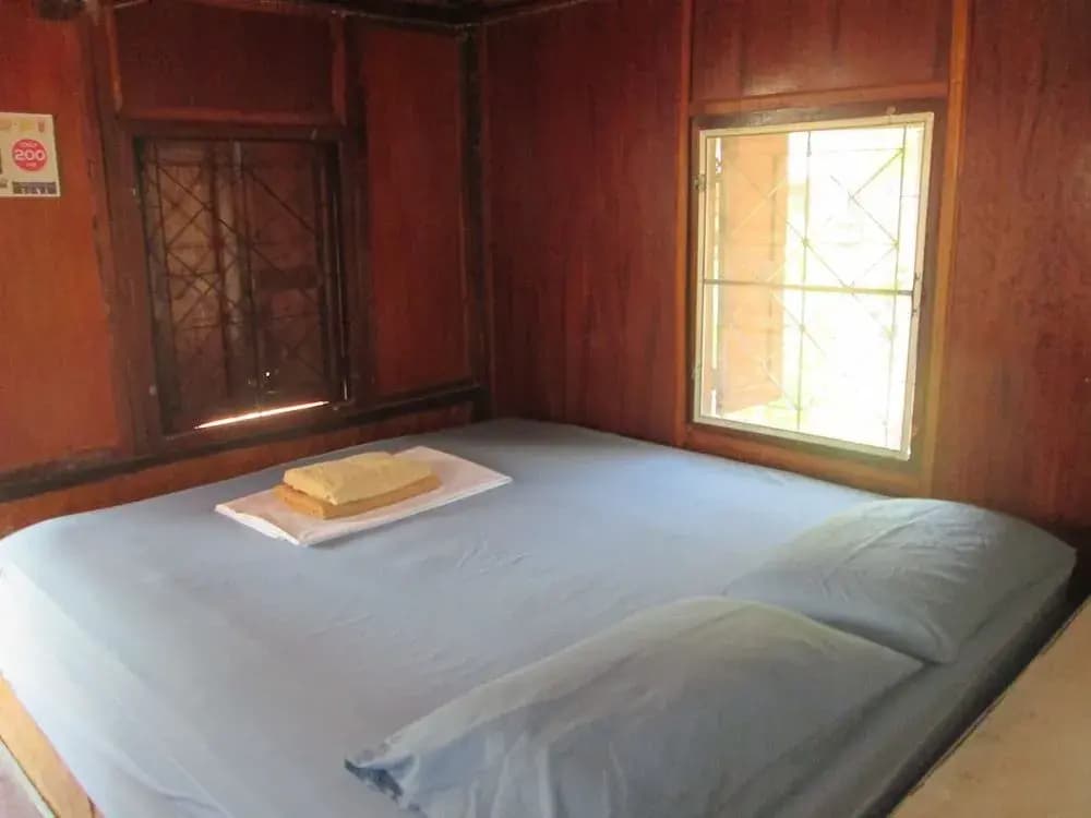 Charung Backpackers - photo 2