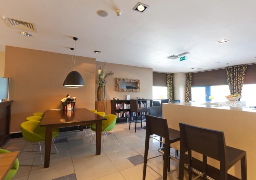 XO Hotels Blue Square - photo 22
